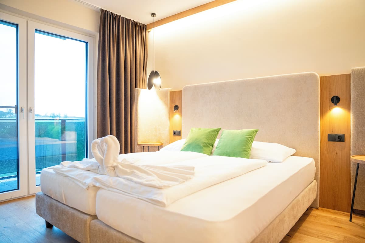 in-room safe, desk, blackout curtains, soundproofing