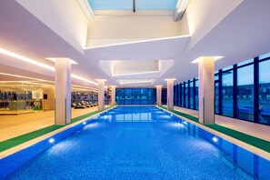 Indoor pool - Holiday Inn Wuxi Taihu New City by IHG (Wuxi)