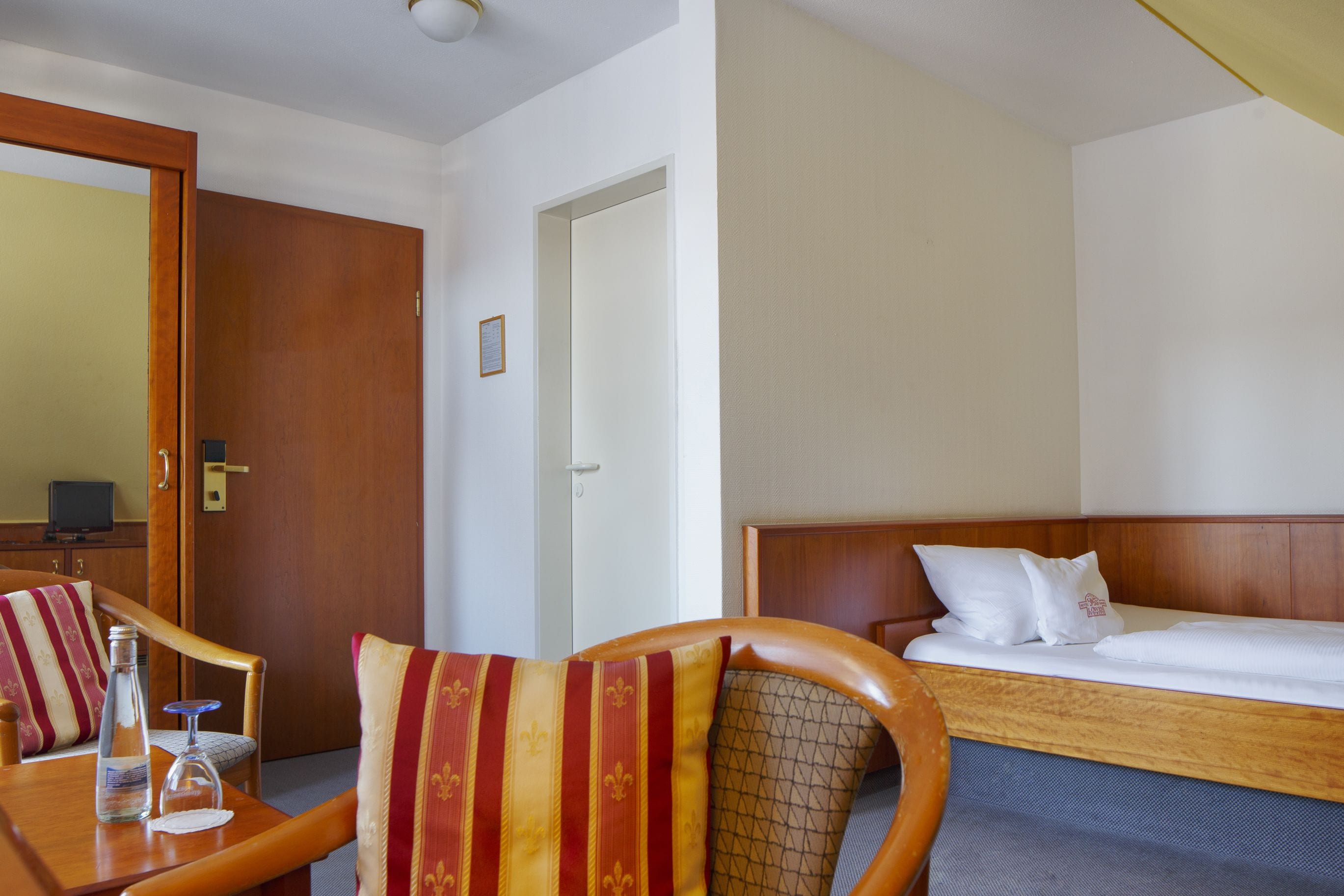 single room | living area | tv