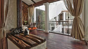 Presidential Suite, Non Smoking, Mountain View | Cadar Frette Itali, peralatan tempat tidur hipoalergenik