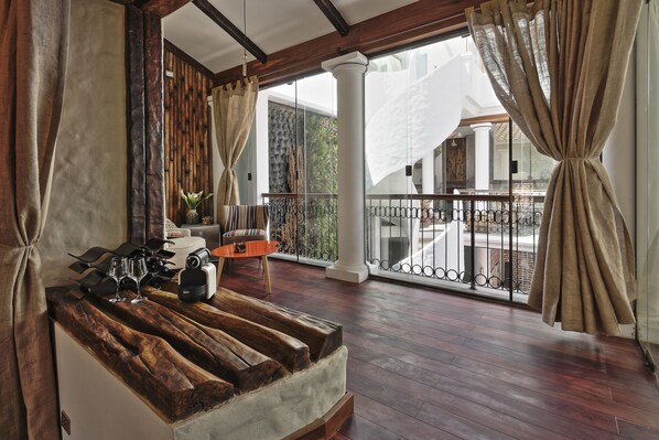 Frette Italian sheets, hypo-allergenic bedding, down duvets - On Hotel Boutique (Sucre)