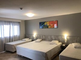 Caja de seguridad en la habitación, wifi gratis y ropa de cama 