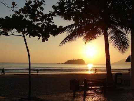 Perto da praia . Hotel Brasil Express