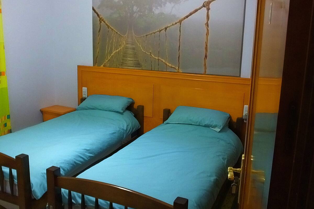 Basic Room, Non Smoking (3)