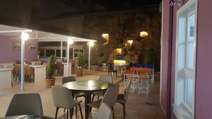 Tägliches inbegriffenes Frühstücksbuffet