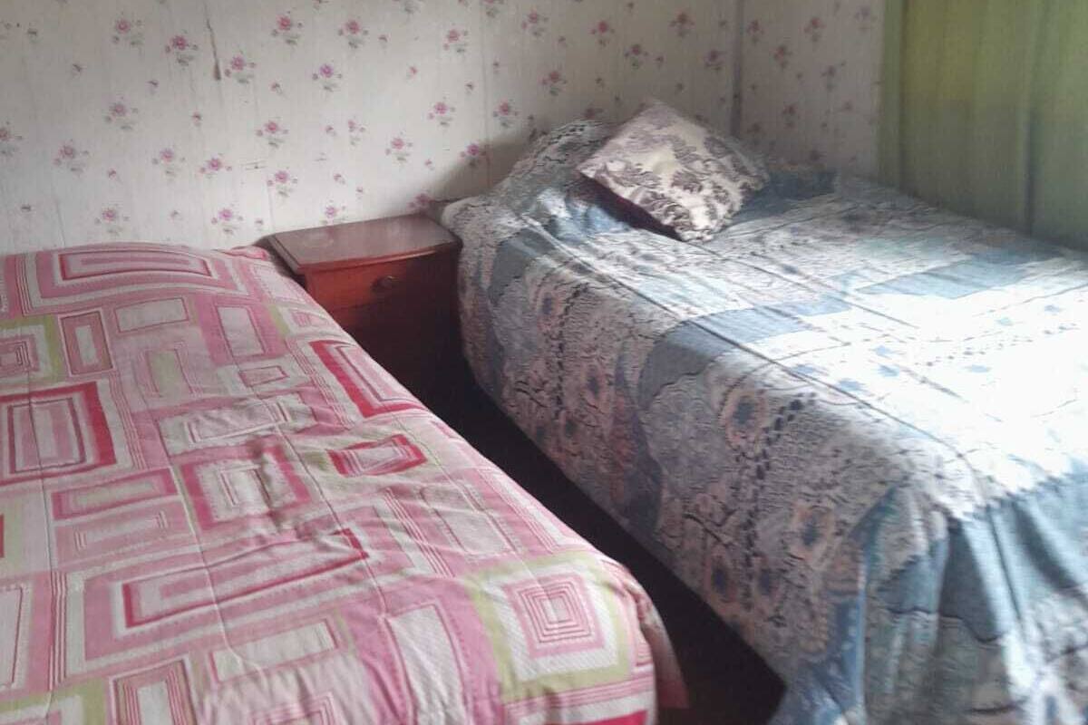 Kamar Double Standar, 2 Tempat Tidur Twin, Bebas Asap Rokok | Tirai kedap cahaya, Wi-Fi gratis, dan seprai linen