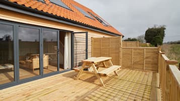 House, Ensuite (PigLet) | Terrace/patio