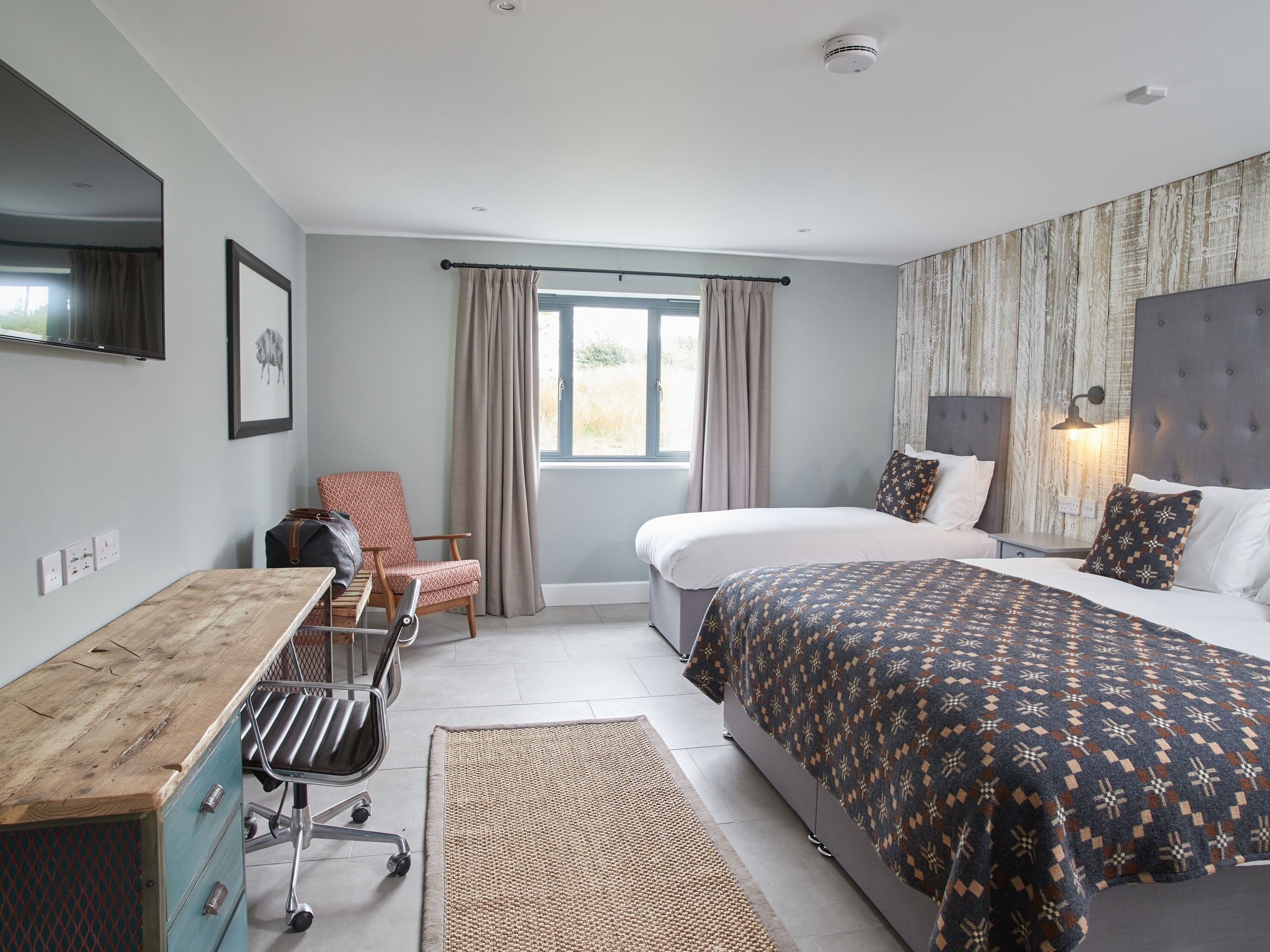 Sviitti, kylpyhuone makuuhuoneen yhteydessä (Family)