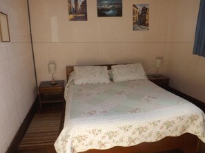 Doppia Standard, 1 letto matrimoniale, non fumatori | Wi-Fi gratuito