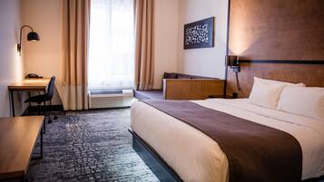 Camera Comfort, 1 letto king con divano letto, vista montagna | Biancheria da letto di alta qualità, tende oscuranti, insonorizzazione
