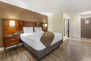 Habitación estándar, 1 cama King size, para no fumadores, refrigerador y microondas | Ropa de cama de alta calidad, camas Select Comfort y escritorio 