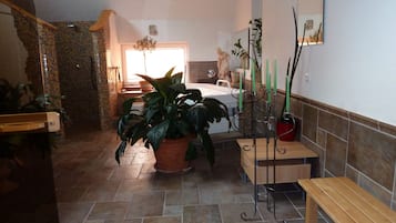 Sauna, vasca idromassaggio, aromaterapia, massaggi