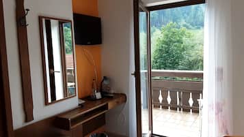 Habitación doble | Escritorio y insonorización