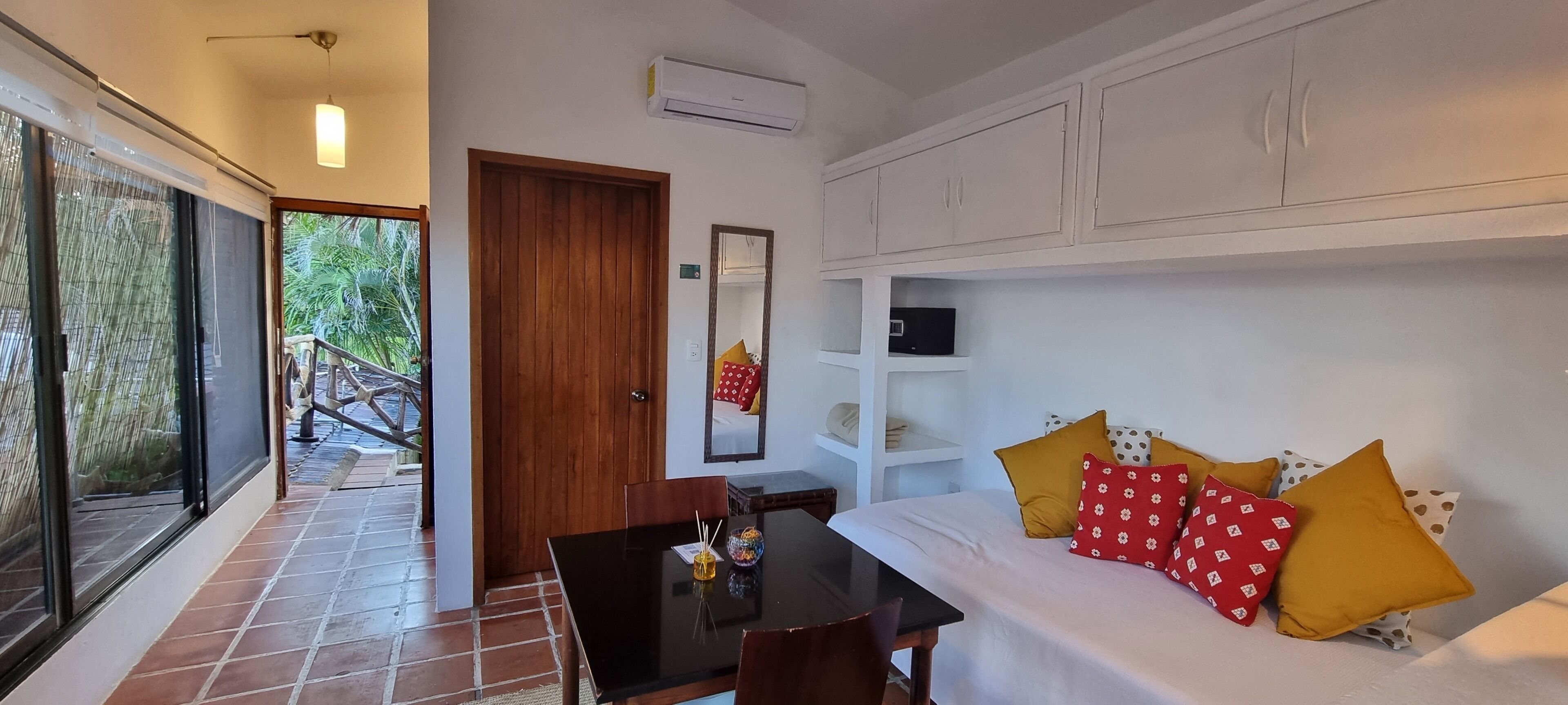 junior suite, ocean view | free wifi, bed sheets