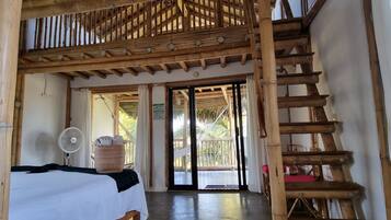 Cabin (Quadruple) | Free WiFi, bed sheets