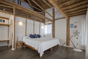 Cabin (Quadruple) | Free WiFi, bed sheets