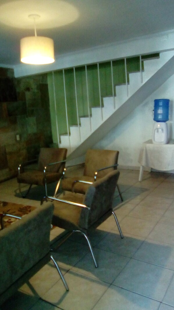 Basic Single Room | Free WiFi, bed sheets - Espaço Hostel Barra Funda (São Paulo)