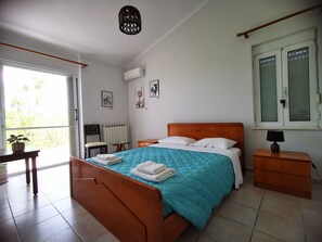 4 bedrooms, individually decorated, individually furnished, desk - Villa Irene (Kos)