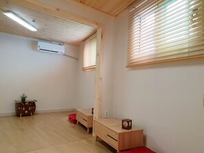 Quadruple Room, Private Bathroom | Free WiFi, bed sheets