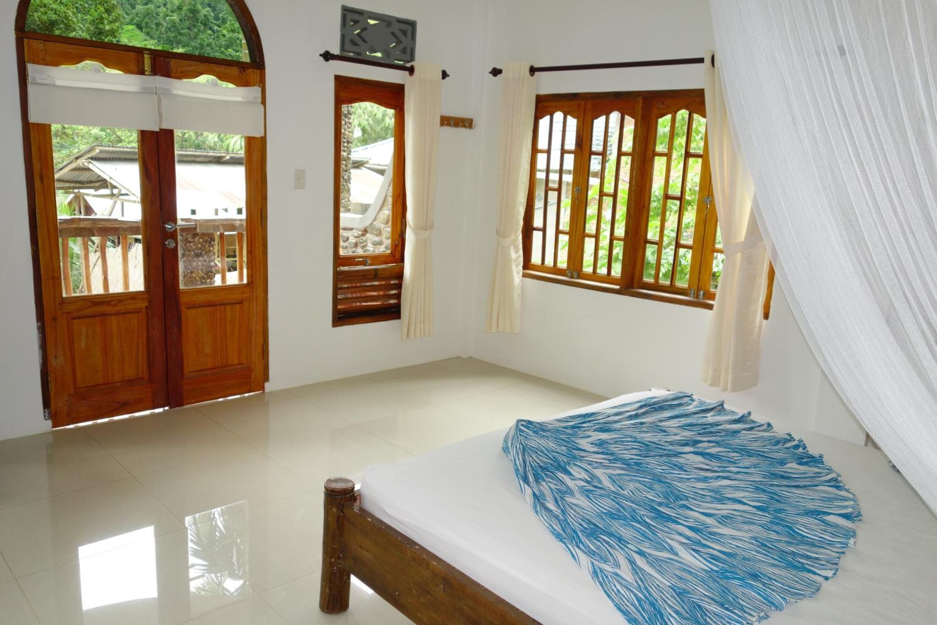 Skrivebord, ekstrasenger (mot et tillegg), wi-fi (inkludert) og sengetøy