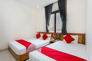 Desk, free WiFi - Sunshine Beach Hotel (Da Nang)