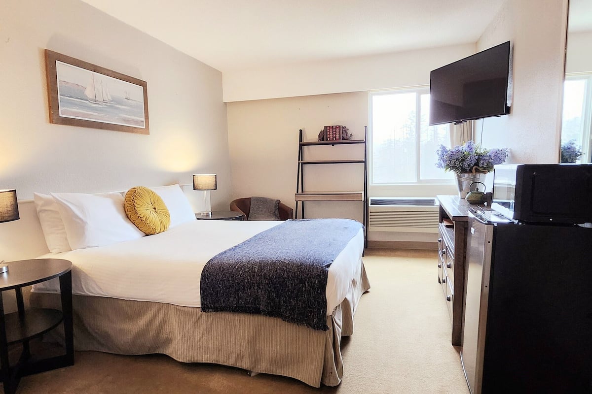 Comfort kamer, 1 queensize bed, niet-roken | 1 slaapkamer, donzen dekbedden, individueel gedecoreerd