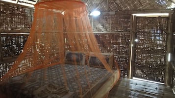 Bamboo Bungalow with Fan | Rúmföt