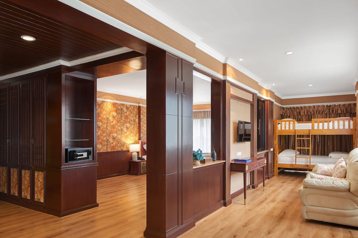 Family Suite | มินิบาร์, ตู้นิรภัยในห้องพัก, โต๊ะทำงาน, ผ้าม่านกันแสง