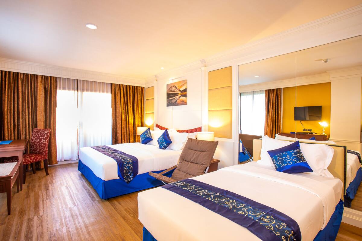 Minibar, in-room safe, desk, blackout curtains