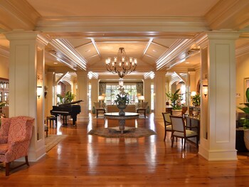 Hotel entrance and lobby at The Inn & Club at Harbour Town