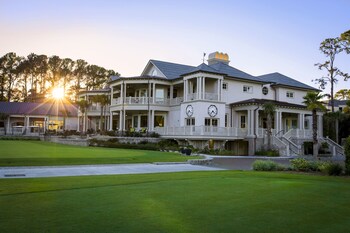 Business center at The Inn & Club at Harbour Town