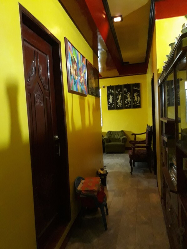 Hallway - Jack & Claud Bed & Breakfast Guest House (Caloocan)
