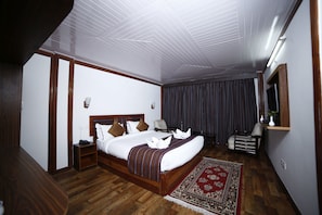 1 bedroom, premium bedding, in-room safe, individually decorated