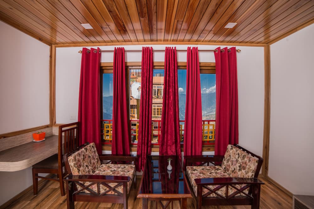 Buddha Retreat - Damthang