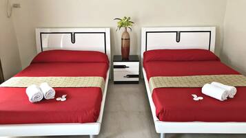 Iron/ironing board, bed sheets