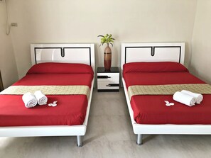 Iron/ironing board, bed sheets - Quezon Premier Hotel Candelaria (Candelaria)