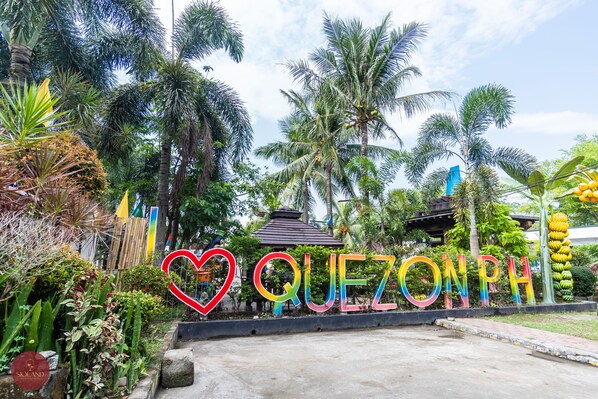 Front of property - Quezon Premier Hotel Candelaria (Candelaria)