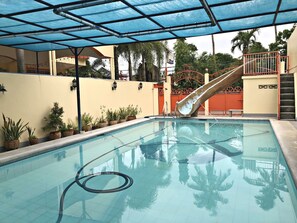 Outdoor pool - Praferosa Resort (Calamba)