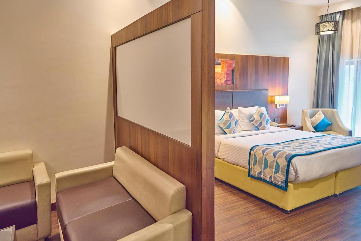 1 Schlafzimmer, hochwertige Bettwaren, Minibar, Zimmersafe