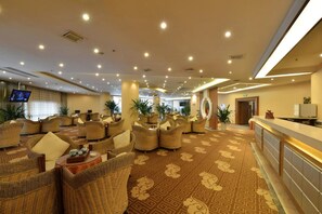 Lobby sitting area - Chengdu Lu Tian Hua Hotel (Chengdu)