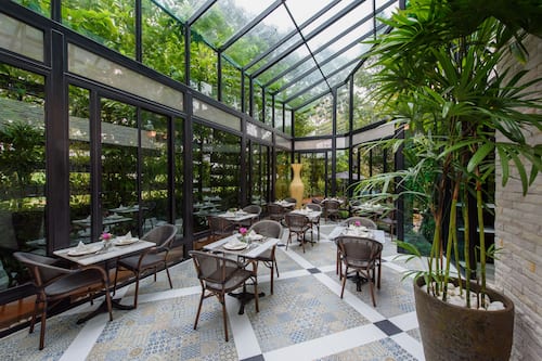 Breakfast, lunch, dinner served; Thai cuisine, pool views