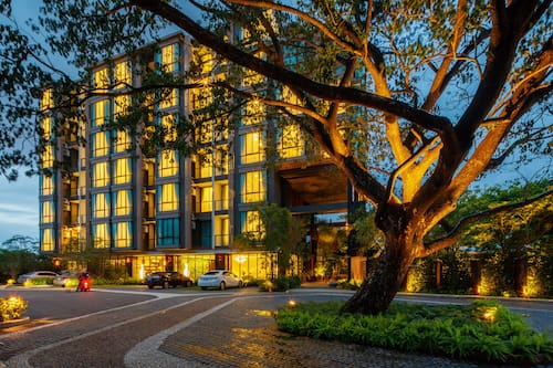 Front of property - evening/night