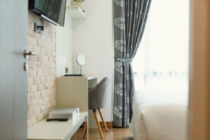 Kamar Double atau Twin | Minibar, brankas, dan didekorasi berbeda-beda
