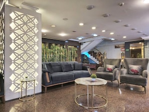 Sala de estar en el lobby