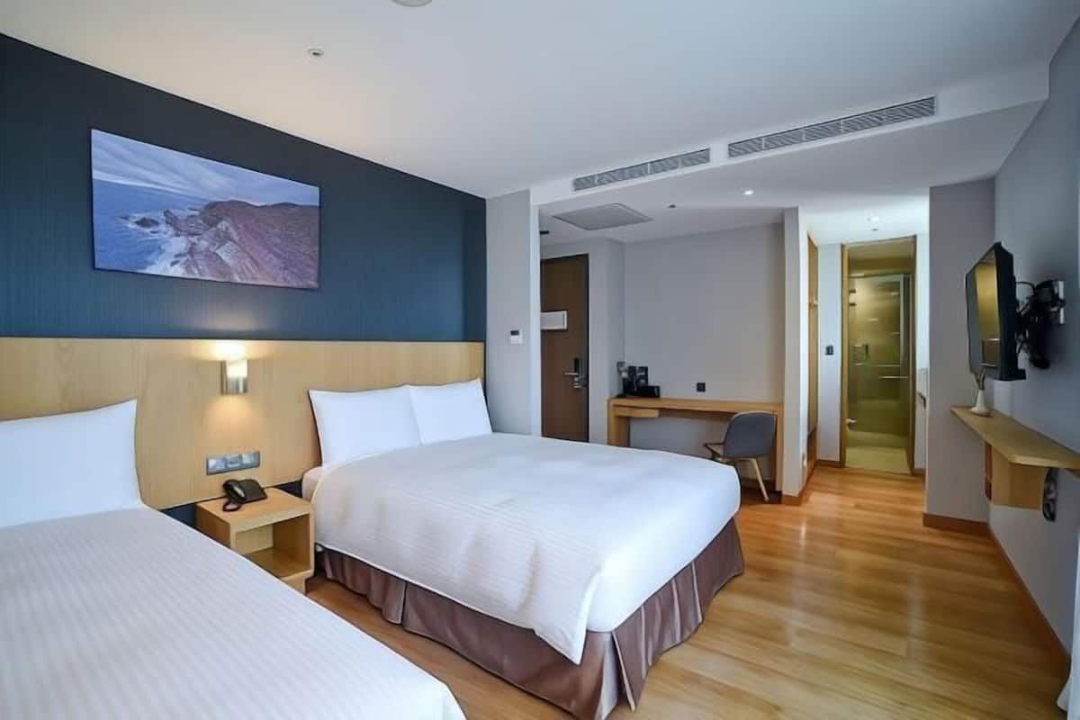 Desk, blackout drapes, WiFi (free), bed sheets