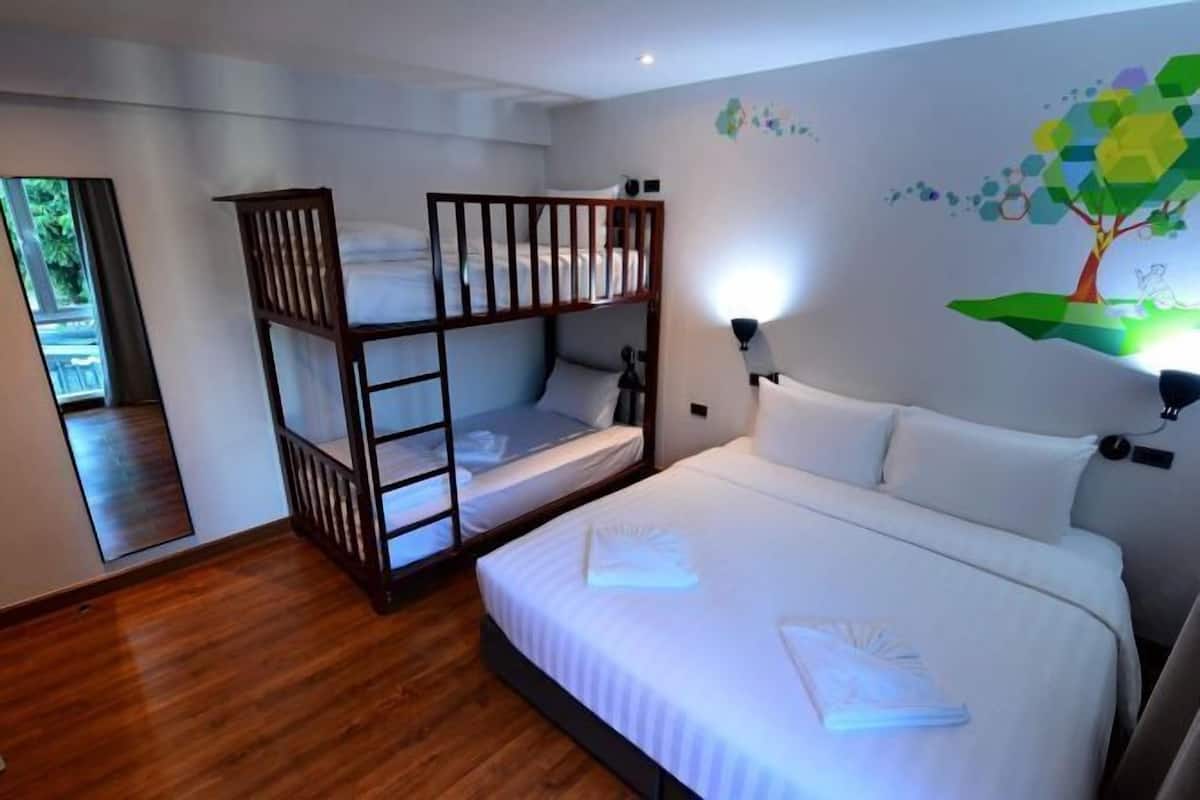In-room safe, blackout drapes, iron/ironing board, free WiFi
