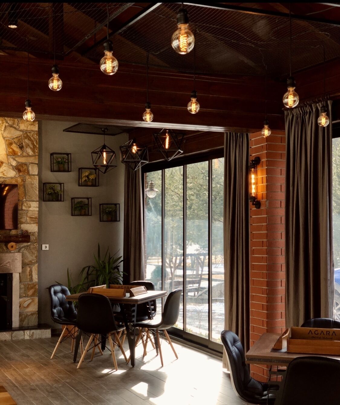 Breakfast, lunch, dinner served; local cuisine 