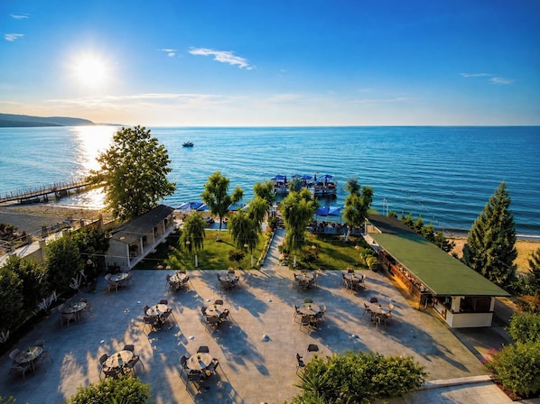Front of property - Grand Koru Otel Beach (Cinarcik)