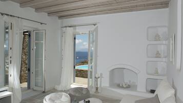 Deluxe Villa, 4 Bedrooms, Private Pool | Living room