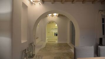 Deluxe Villa, 4 Bedrooms, Private Pool | Private kitchen | Fridge, oven, stovetop, dishwasher